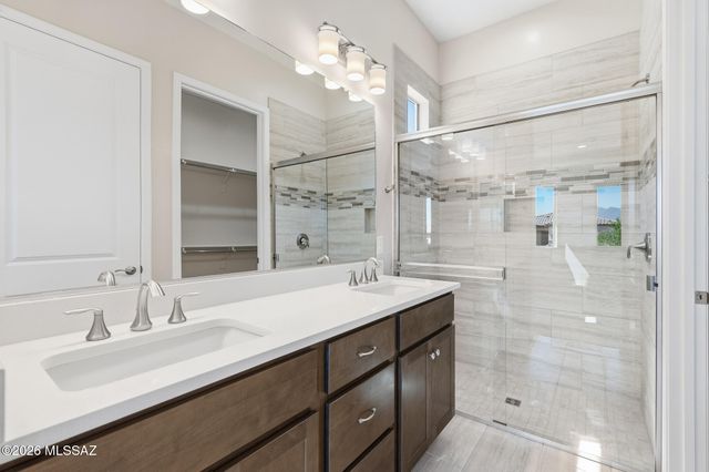 878 N Astronomer Lane, Green Valley, AZ 85614