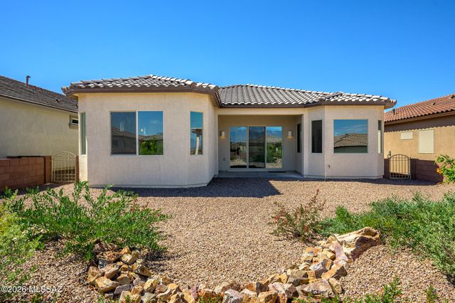 878 N Astronomer Lane, Green Valley, AZ 85614