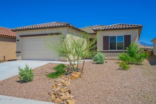 878 N Astronomer Lane, Green Valley, AZ 85614