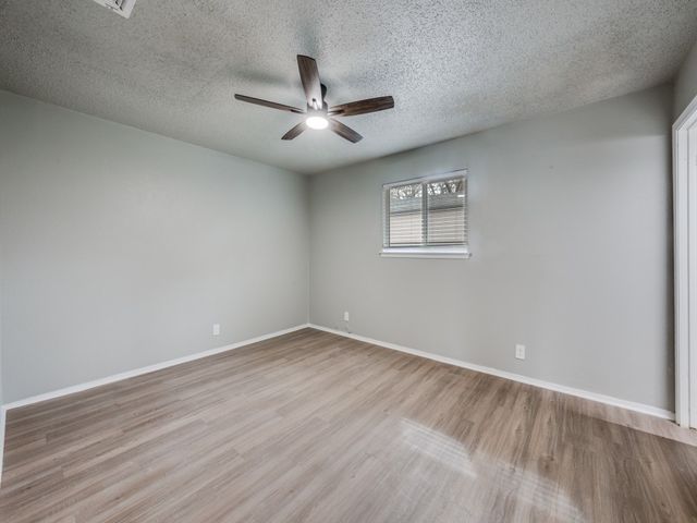 5402 Holly Trail, Arlington, TX 76016