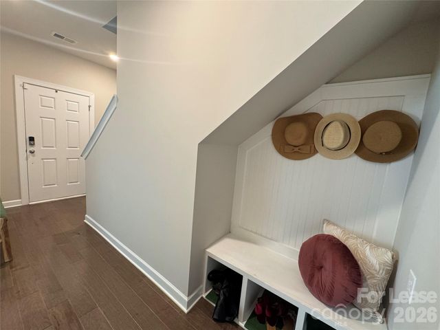 3738 Memorial Parkway, Charlotte, NC 28217