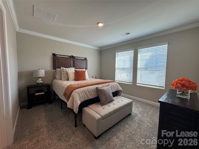 3738 Memorial Parkway, Charlotte, NC 28217
