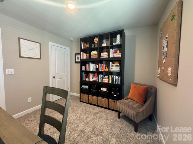 3738 Memorial Parkway, Charlotte, NC 28217