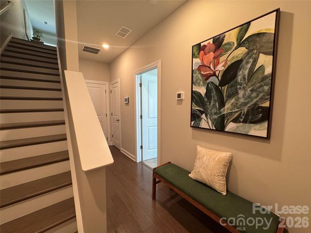 3738 Memorial Parkway, Charlotte, NC 28217