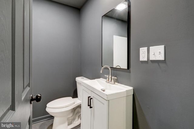 782 N CREEK RD, West Chester, PA 19380