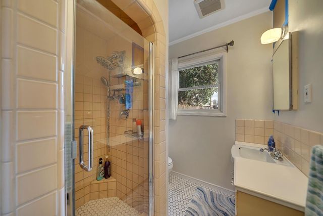 322 N Santa Ana Ave, Modesto, CA 95354