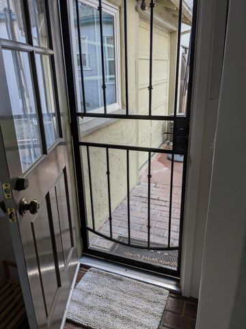 322 N Santa Ana Ave, Modesto, CA 95354