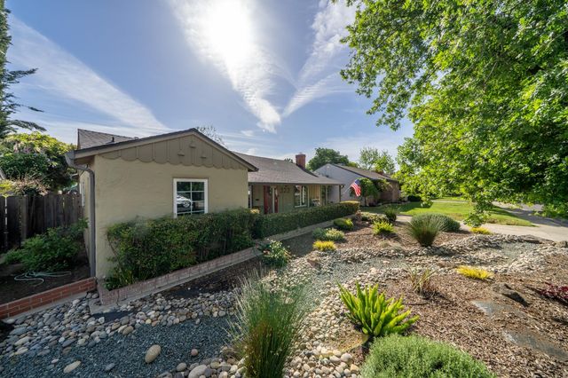 322 N Santa Ana Ave, Modesto, CA 95354