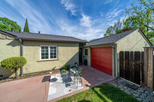 322 N Santa Ana Ave, Modesto, CA 95354