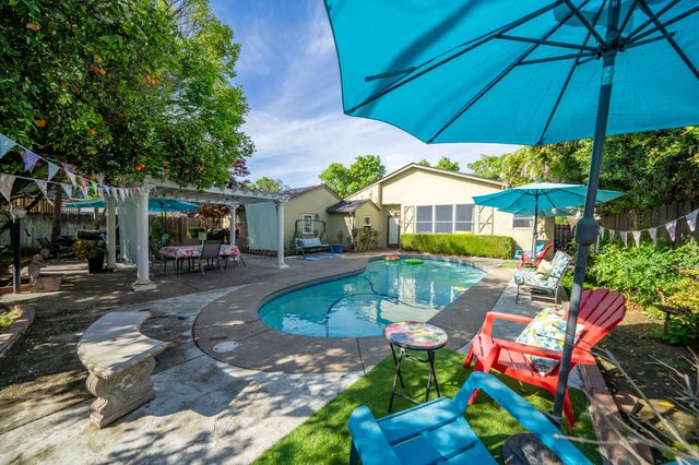 322 N Santa Ana Ave, Modesto, CA 95354