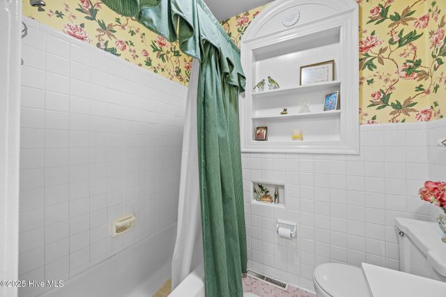 6000 May Boulevard, Farmville, NC 27828