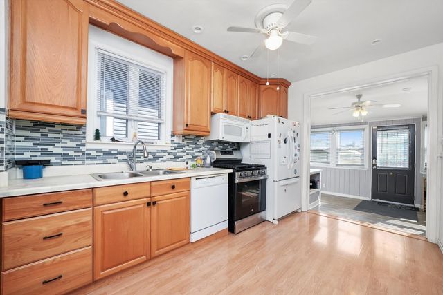 6245 W Byron Street, Chicago, IL 60634