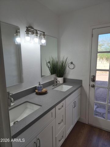 1652 S SAGUARO --, Mesa, AZ 85202