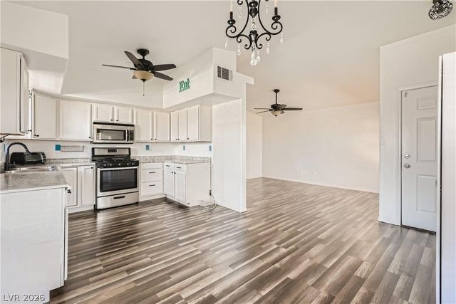 520 Arrowhead Trail 1424, Henderson, NV 89015