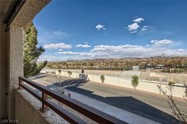 520 Arrowhead Trail 1424, Henderson, NV 89015