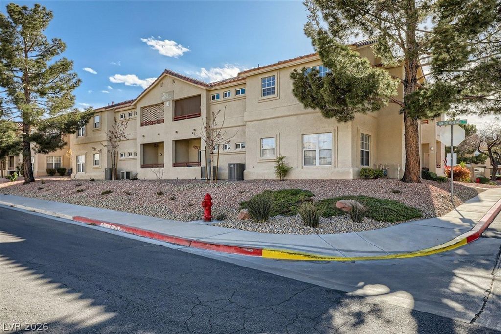 520 Arrowhead Trail 1424, Henderson, NV 89015