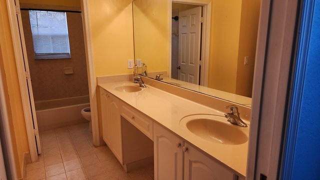 10530 Galleria Street, Wellington, FL 33414