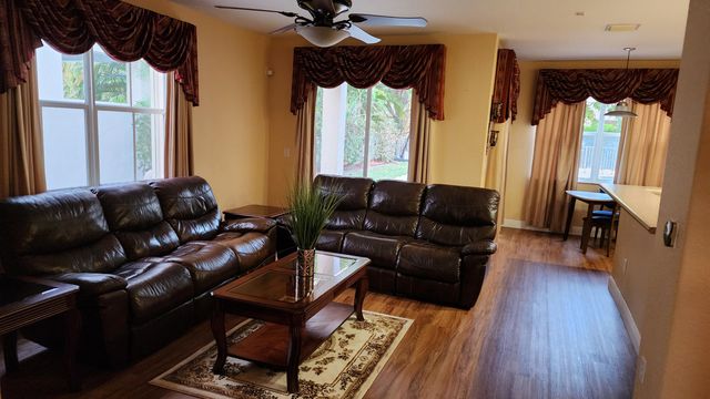 10530 Galleria Street, Wellington, FL 33414