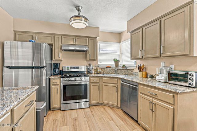 12193 MISSY YVETTE Drive, El Paso, TX 79936