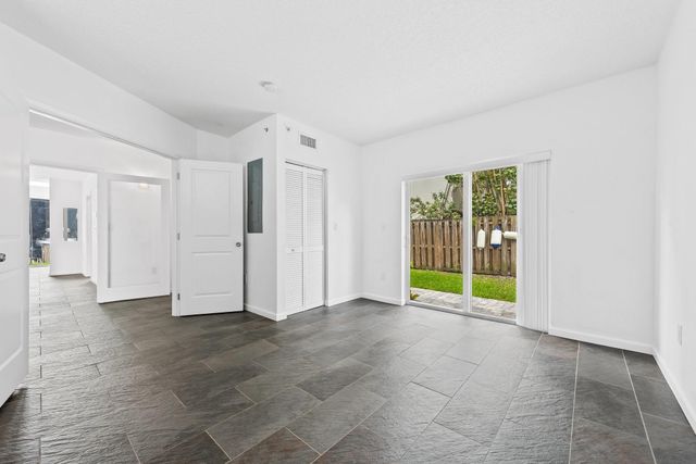 1490 SE 15th Street 104, Fort Lauderdale, FL 33316