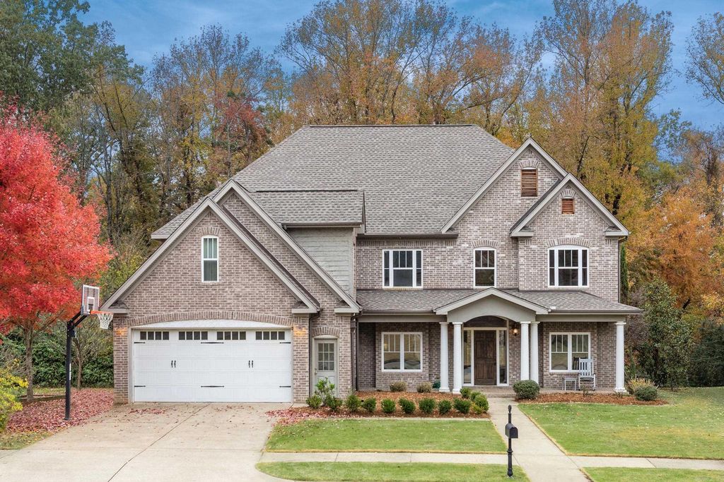 54 Commentry Dr, Little Rock, AR 72223