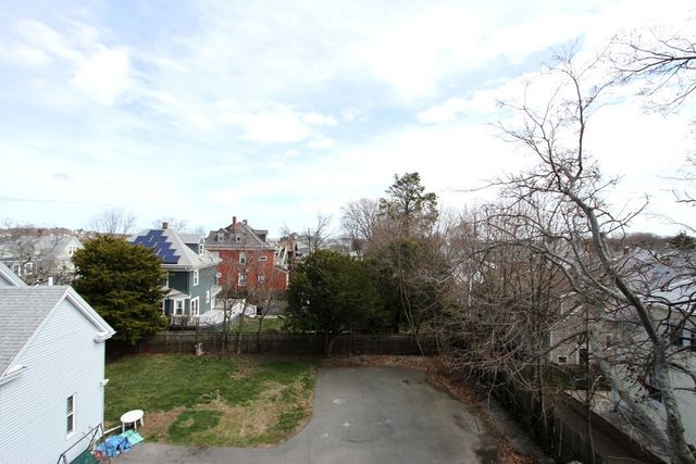 31 Appleton Street 3L, Quincy, MA 02171