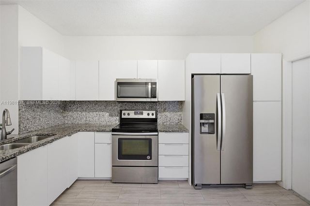 2066 Madeira Dr 2066, Weston, FL 33327