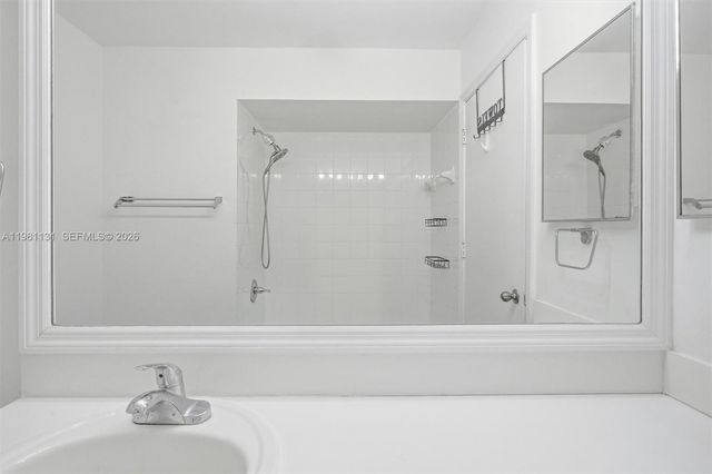 2066 Madeira Dr 2066, Weston, FL 33327