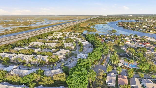 2066 Madeira Dr 2066, Weston, FL 33327