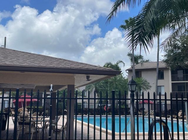 207 Foxtail Drive E3, Greenacres, FL 33415