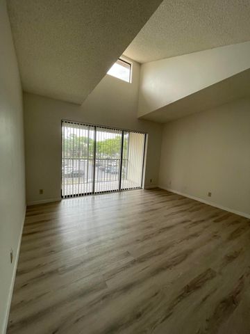 207 Foxtail Drive E3, Greenacres, FL 33415