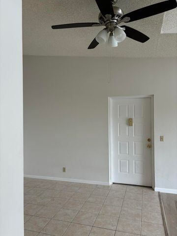 207 Foxtail Drive E3, Greenacres, FL 33415