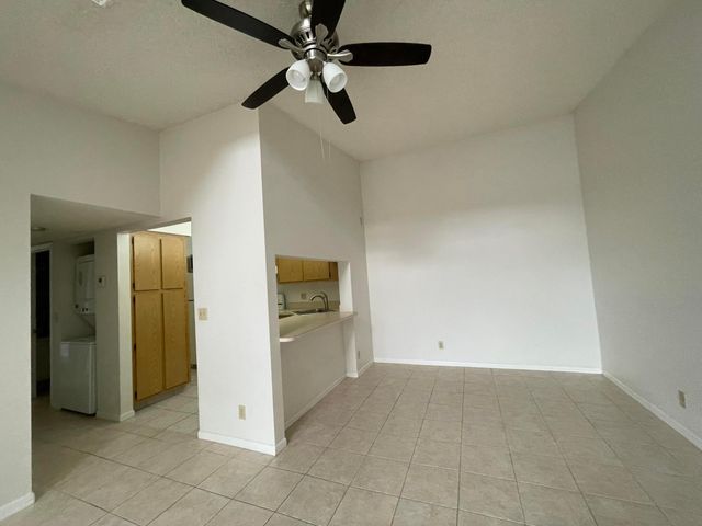 207 Foxtail Drive E3, Greenacres, FL 33415