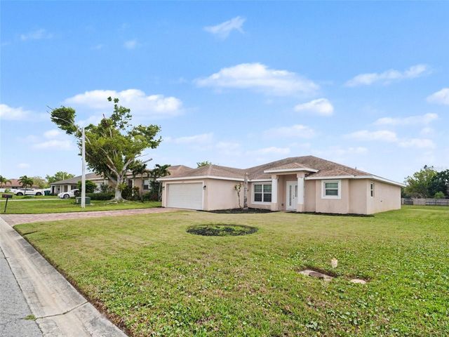 2305 14TH STREET W, Palmetto, FL 34221