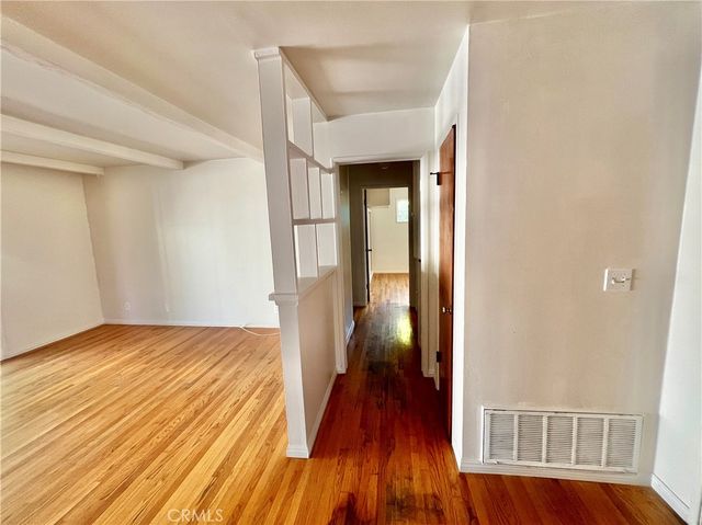 16527 Superior, Northridge, CA 91343