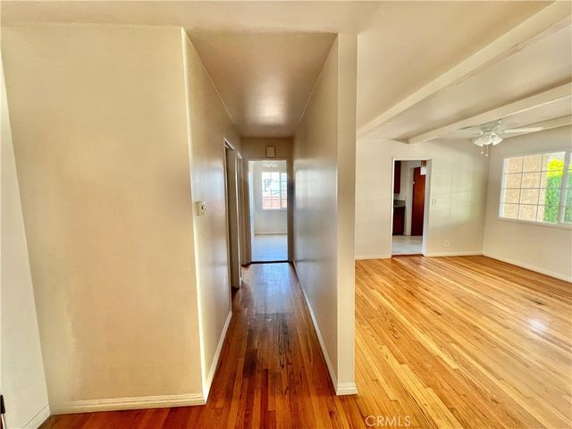 16527 Superior, Northridge, CA 91343