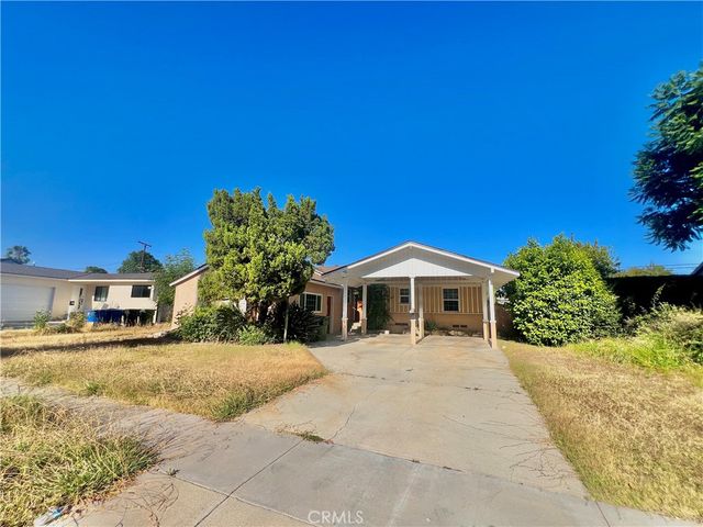 16527 Superior, Northridge, CA 91343