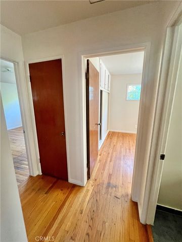 16527 Superior, Northridge, CA 91343