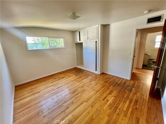 16527 Superior, Northridge, CA 91343