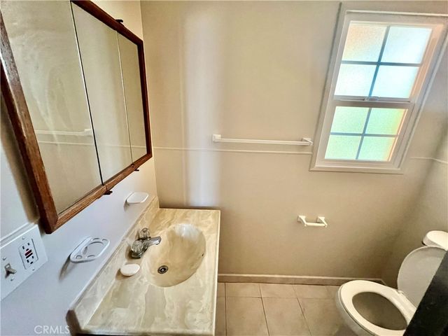 16527 Superior, Northridge, CA 91343