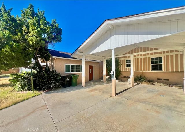 16527 Superior, Northridge, CA 91343