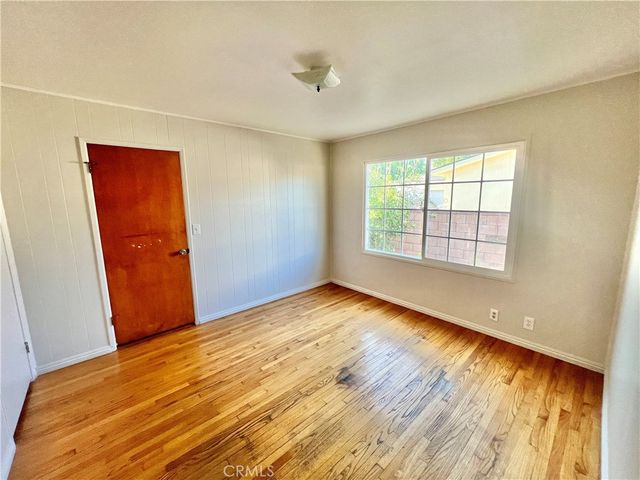 16527 Superior, Northridge, CA 91343