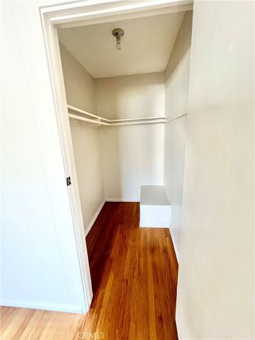 16527 Superior, Northridge, CA 91343
