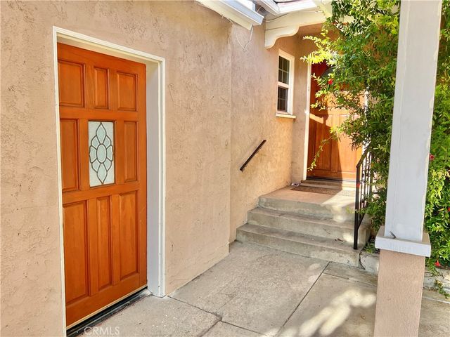 16527 Superior, Northridge, CA 91343