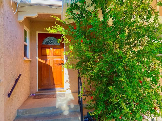 16527 Superior, Northridge, CA 91343