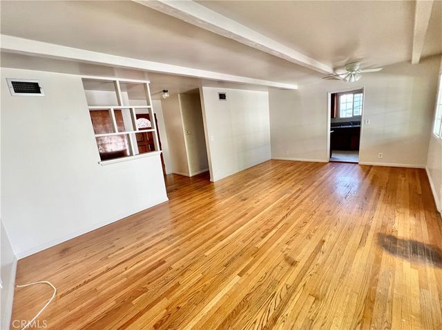 16527 Superior, Northridge, CA 91343