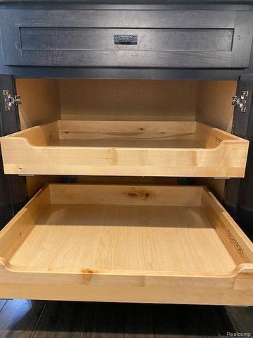 1395 Waverly Drive, White Lake, MI 48386