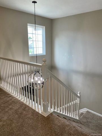 1395 Waverly Drive, White Lake, MI 48386