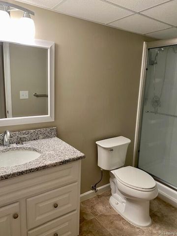 1395 Waverly Drive, White Lake, MI 48386