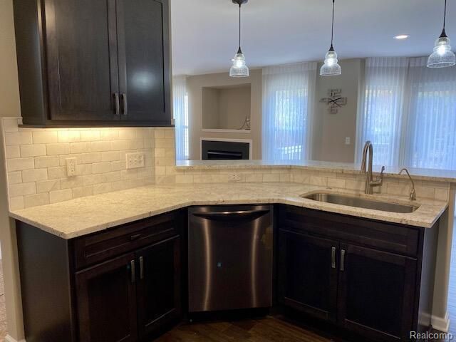 1395 Waverly Drive, White Lake, MI 48386